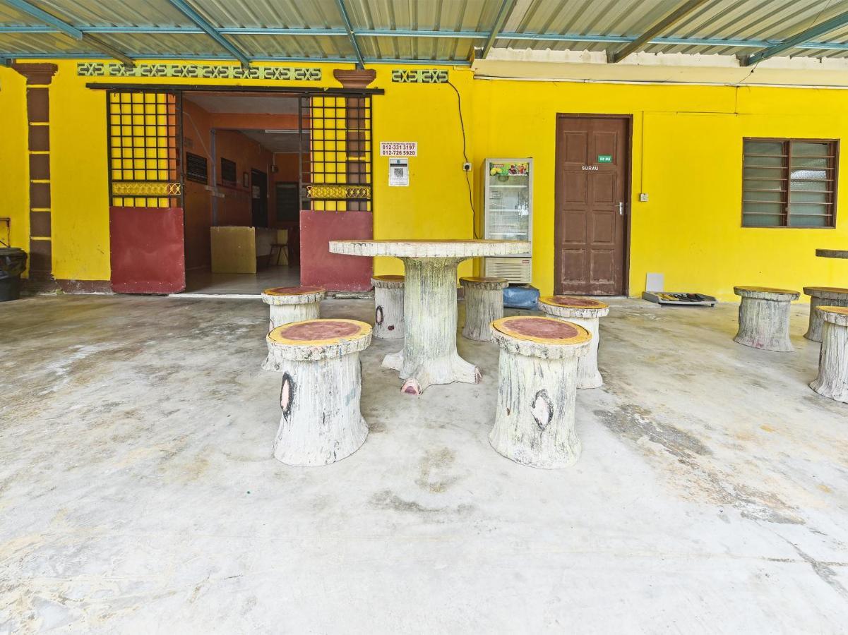 Oyo 90454 Haza Harmoni Guesthouse Kota Bharu Zewnętrze zdjęcie